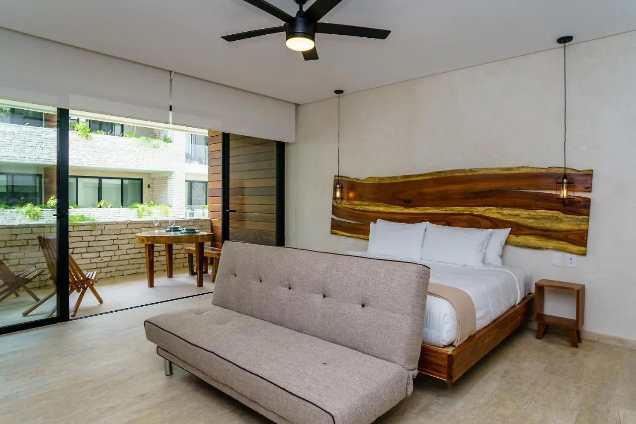 Beautifully Minimalistic Studio Wrapped In Nature By Stella Rentals 툴룸